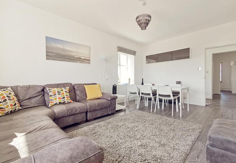 Plas Darien-3 Bed Apt- Sea Views - Sleeps 5 ทรีอาร์ดดูร์ ภายนอก รูปภาพ